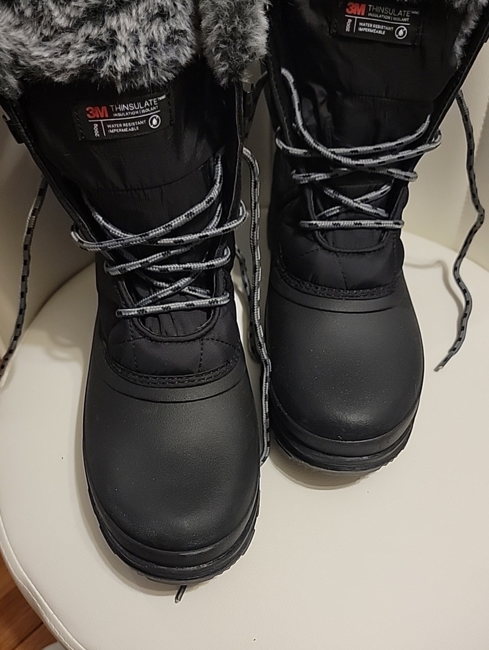 3M Thinsulate Black Winter Boots with Faux Fur Trim